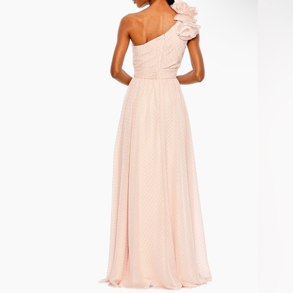 Mac Duggal || One-Shoulder Polka Dot Gown - Picture 2 of 5